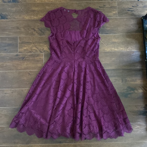 Kensie - Lace Cocktail Dress - Wine - 6 - Picture 5 of 10